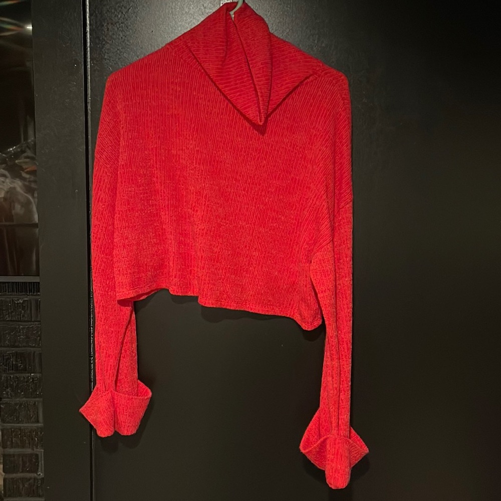 Blue Blush Cropped Turtleneck Sweater, size Medium